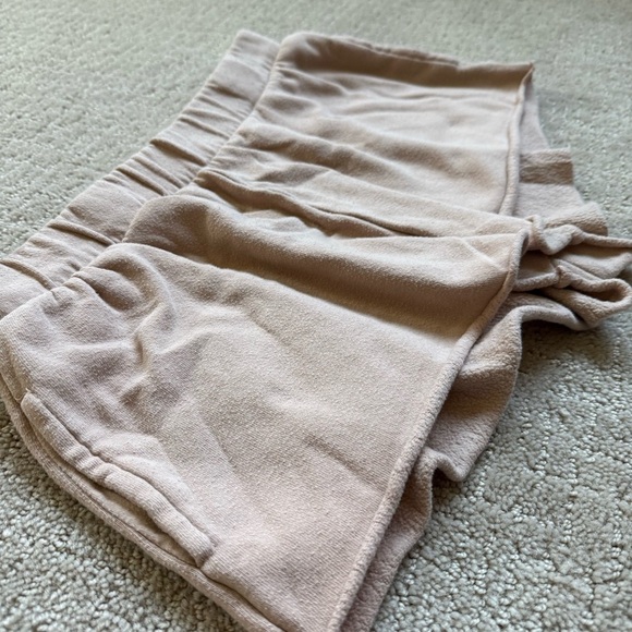 Colsie Casual Shorts - Picture 3 of 4